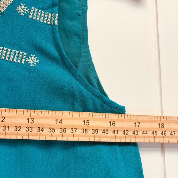 THML Sleeveless Blouse Women Size XS Teal Boho Embroidered Indie Beachy Vacation - Picture 6 of 7